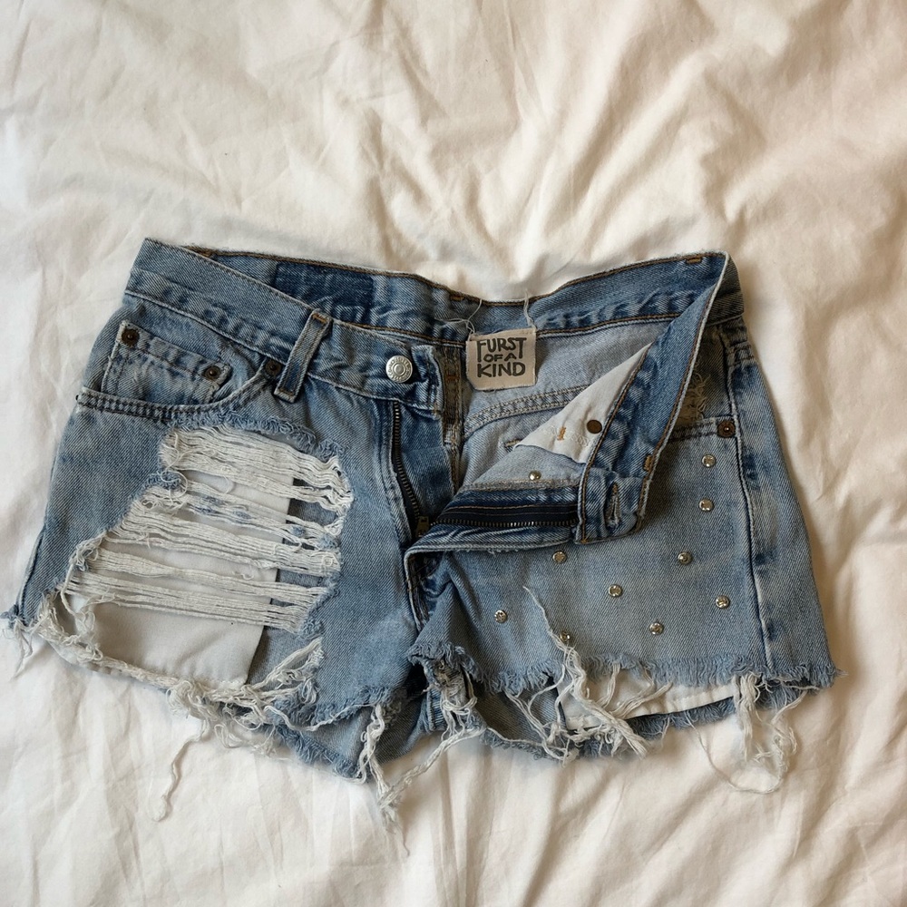 LF Furst of a kind, Levi shorts